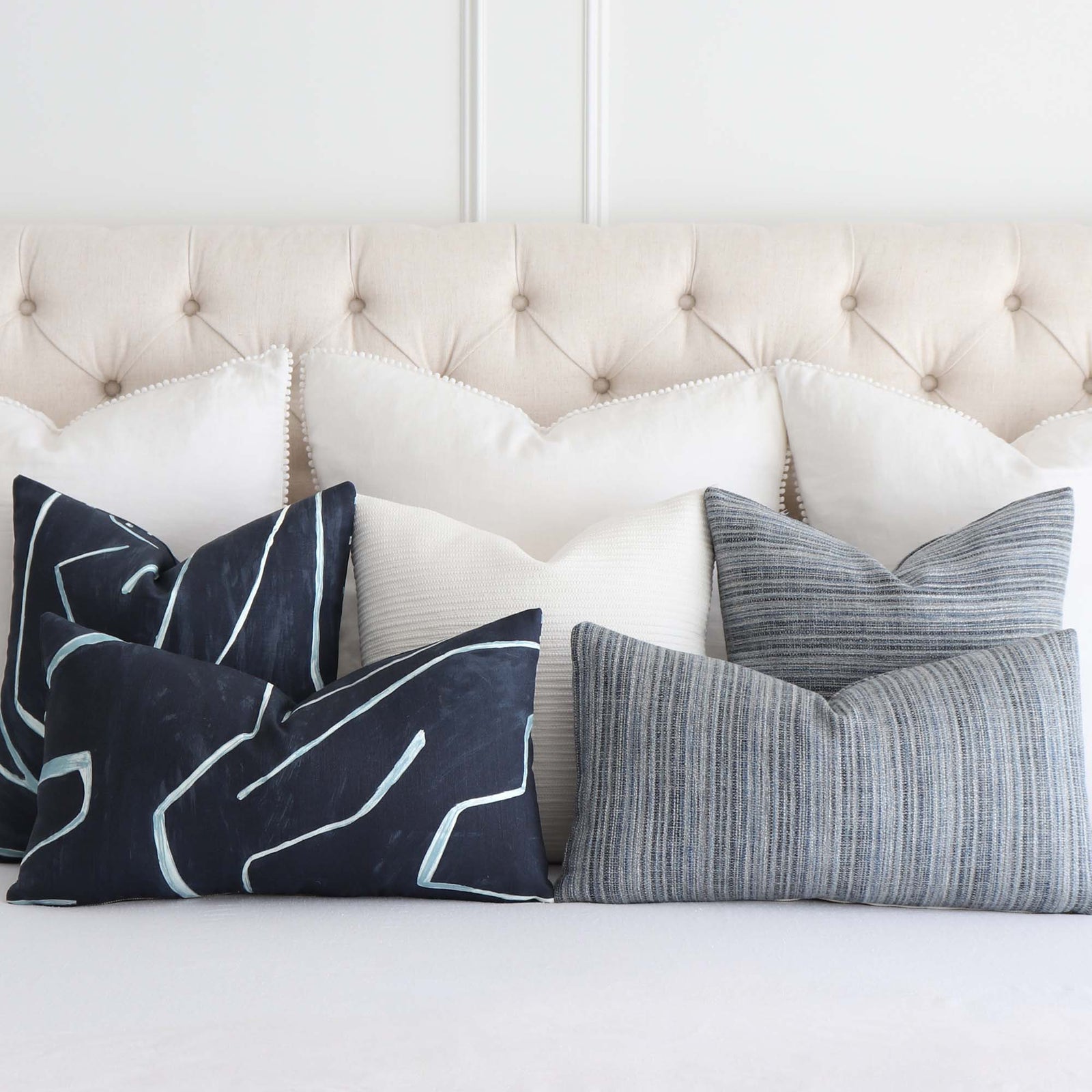 How to Style Couch Pillows to Look Expensive 